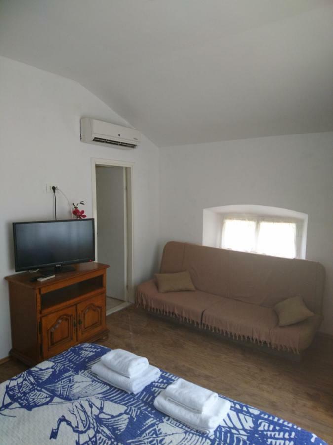 Apartment Dalmatinac Ivo Polace Luaran gambar